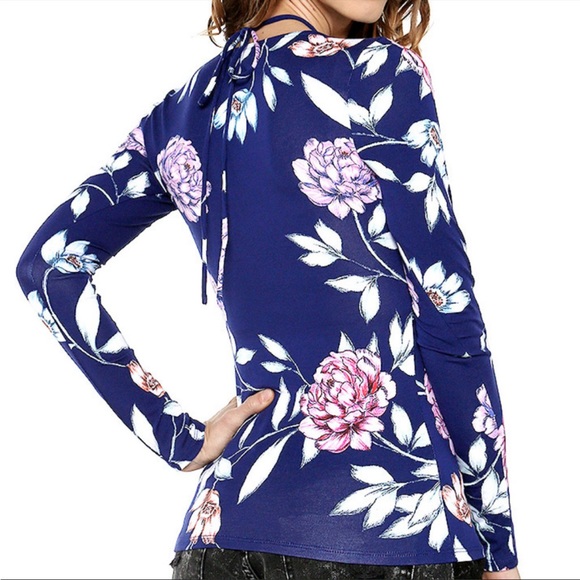 GUESS Blue Floral Long Sleeve Top - Picture 2 of 7